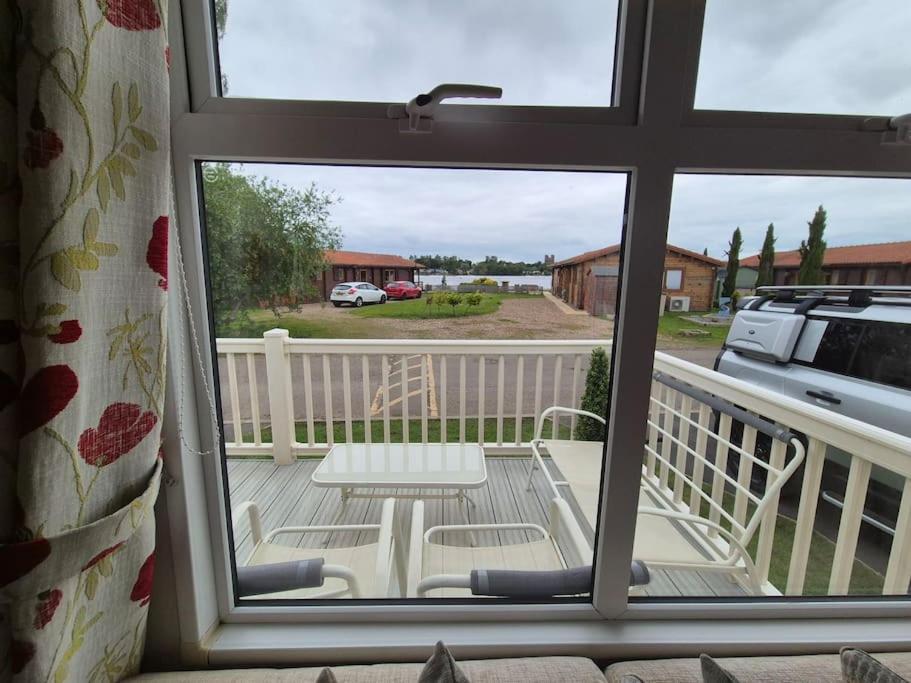 Amazing 2Bedroom Caravan In Lincoln, Tattershall Eksteriør billede