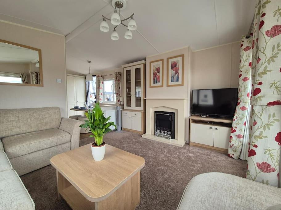 Amazing 2Bedroom Caravan In Lincoln, Tattershall Eksteriør billede